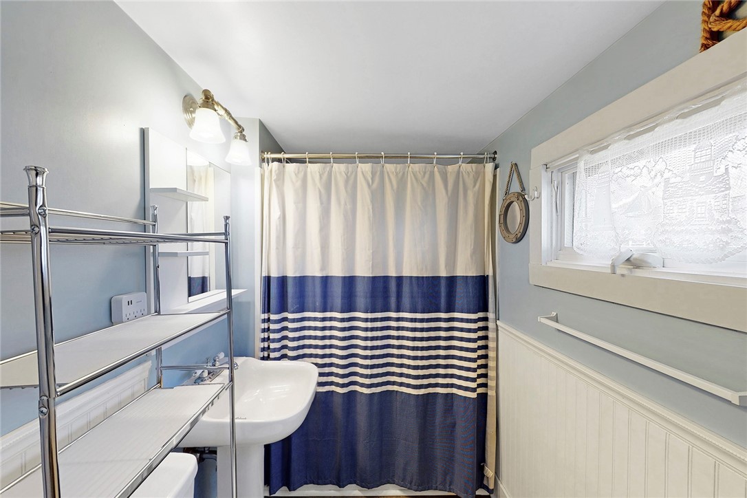 16 Thames Street Newport, RI 02840 - Photo 23 of 31