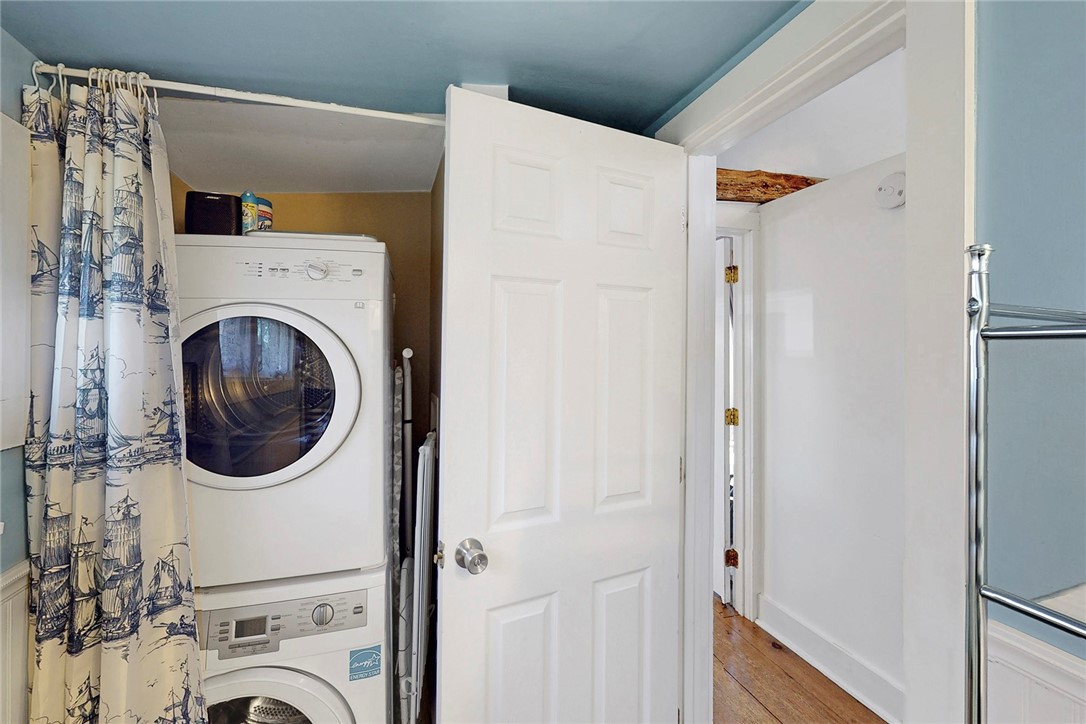 16 Thames Street Newport, RI 02840 - Photo 24 of 31