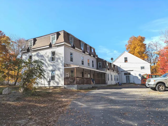 $2,195 | 3 South Shore Road, Unit 3, Salem, NH 03079