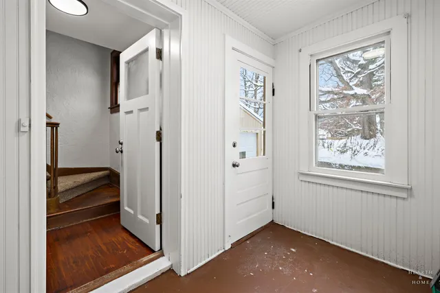 $219,900 | 1016 B Street, Rockford, IL 61107