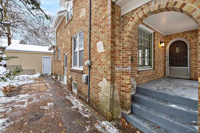 $219,900 | 1016 B Street, Rockford, IL 61107