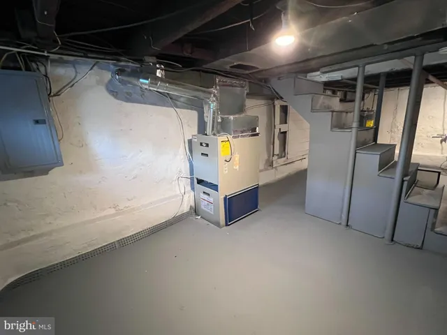 a view of utility room