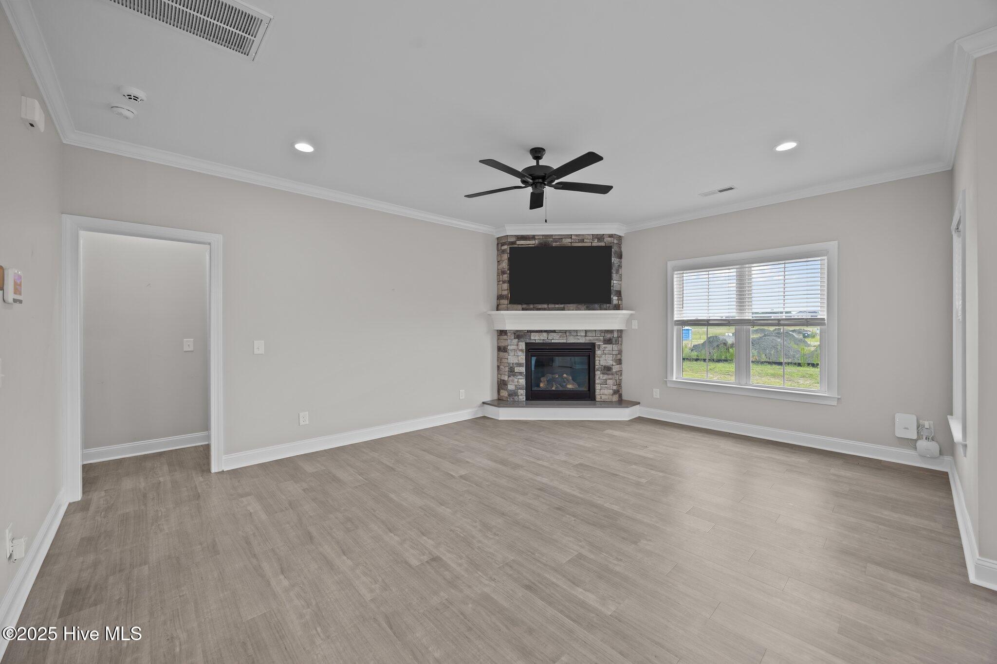 1057 Montevallo Lane Ayden, NC 28513 - Photo 11 of 41 1057 Montevallo-Living Area