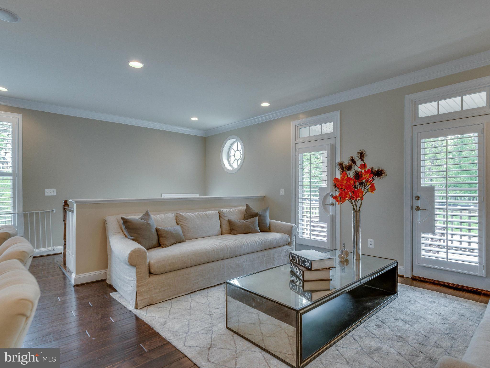 43378 Old Ryan Road Ashburn, VA 20148 - Photo 15 of 30 Living Room