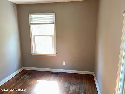 2428 Donna Road Louisville, KY 40216 - Photo 21 of 33 Bedroom (2)