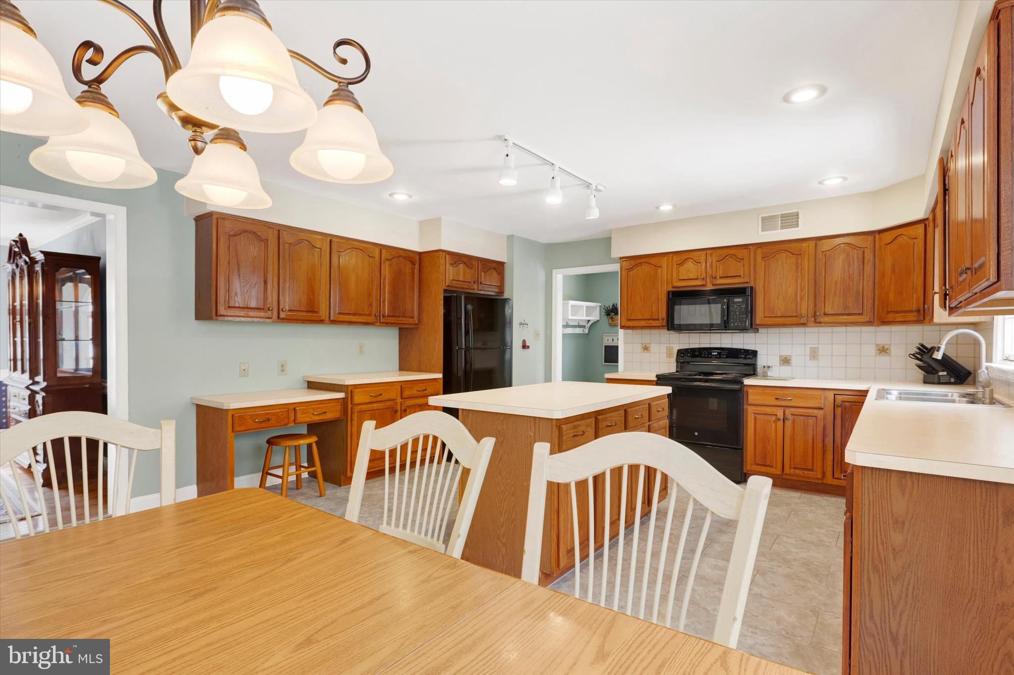 1018 Hartman Road Reading, PA 19606 - Photo 13 of 47 Kitchen