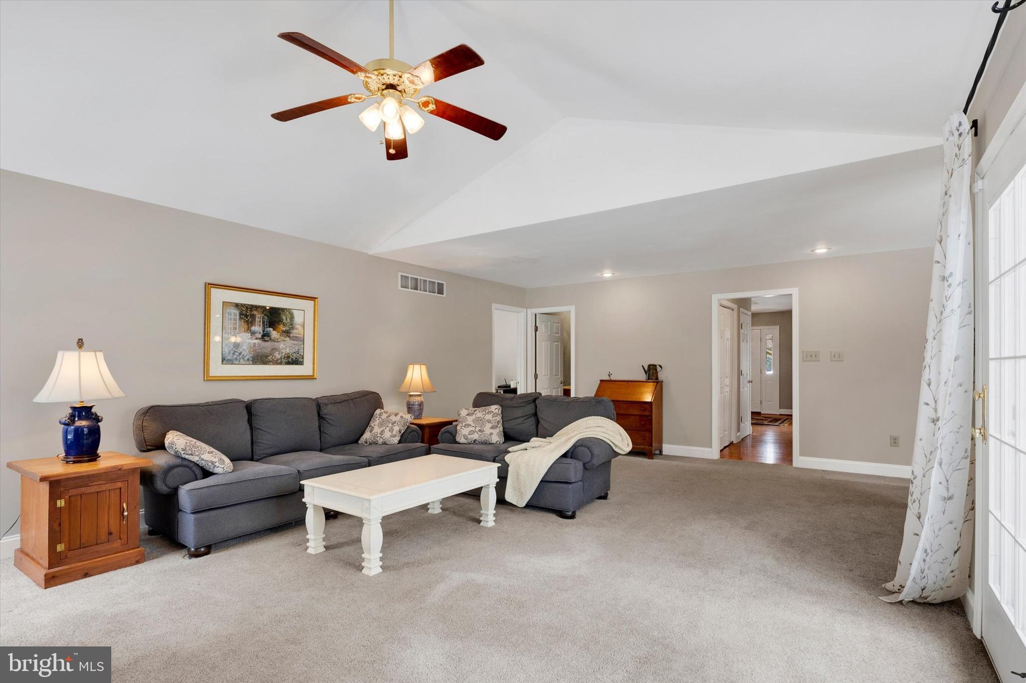 1018 Hartman Road Reading, PA 19606 - Photo 16 of 47 Family room