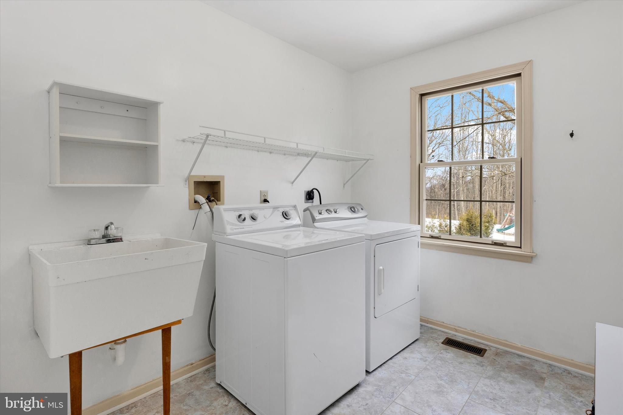 1018 Hartman Road Reading, PA 19606 - Photo 20 of 47 Laundry