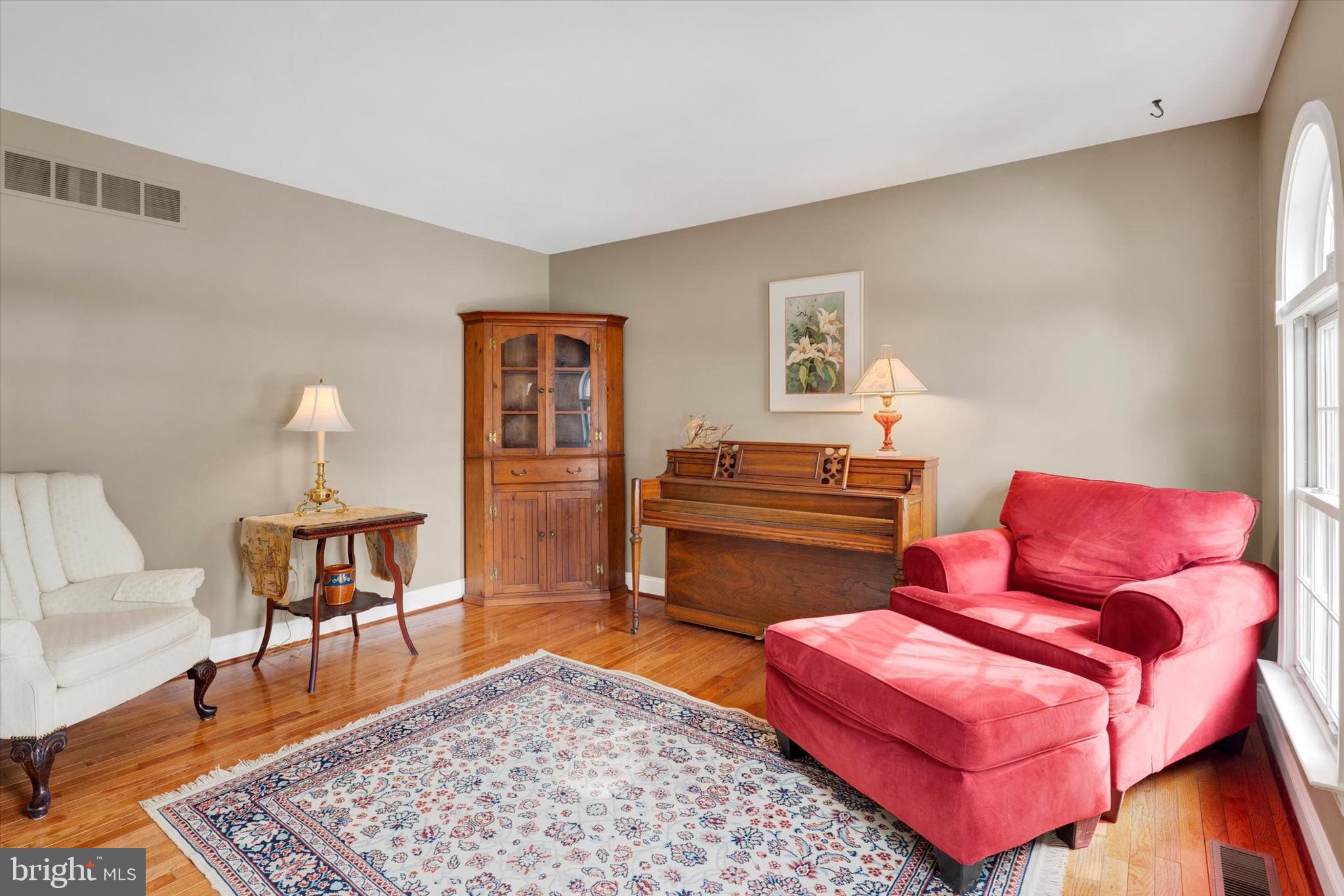 1018 Hartman Road Reading, PA 19606 - Photo 7 of 47 Living room