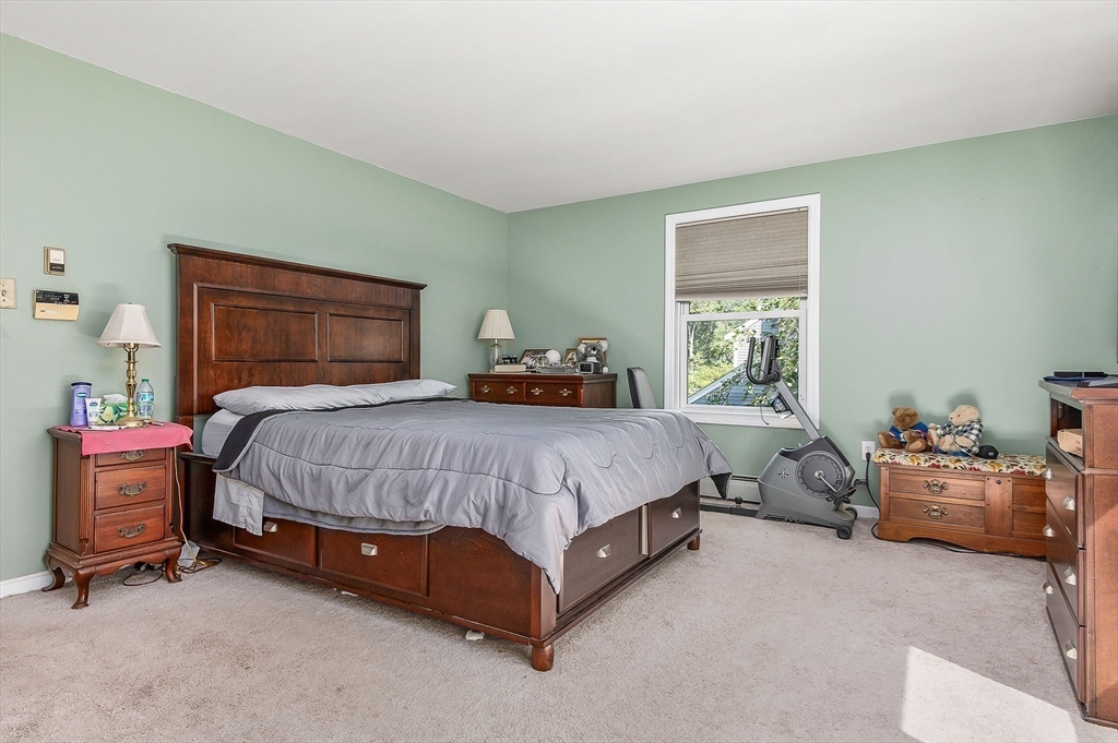 8 Old County Road Amesbury, MA 01913 - Photo 9 of 23