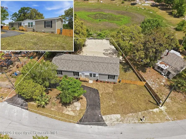 $269,000 | 9533 Round Lake Road, Weeki Wachee, FL 34613