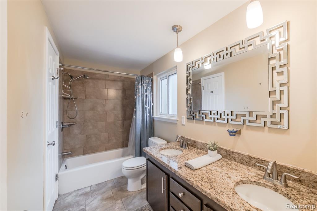5223 Timber Ridge Trail Clarkston, MI 48346 - Photo 17 of 27