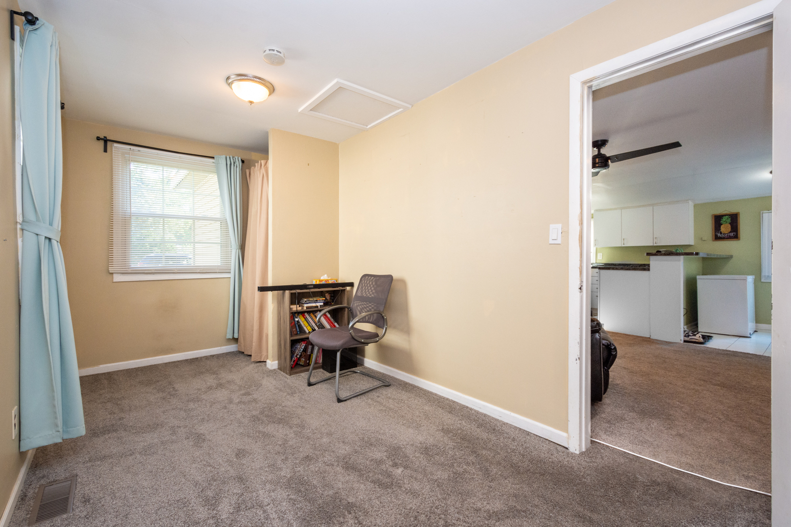 615 North River Road McHenry, IL 60051 - Photo 13 of 23