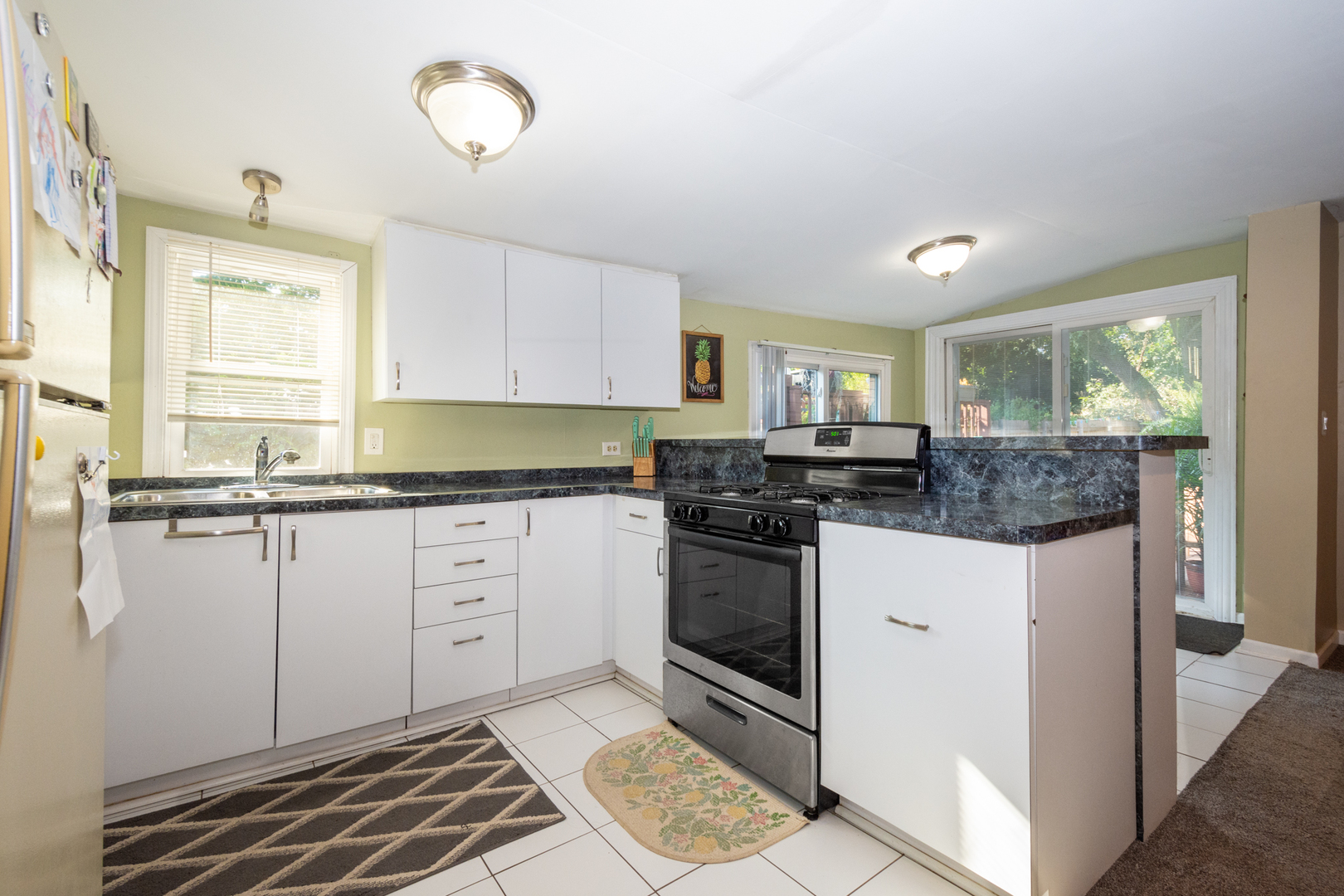 615 North River Road McHenry, IL 60051 - Photo 6 of 23
