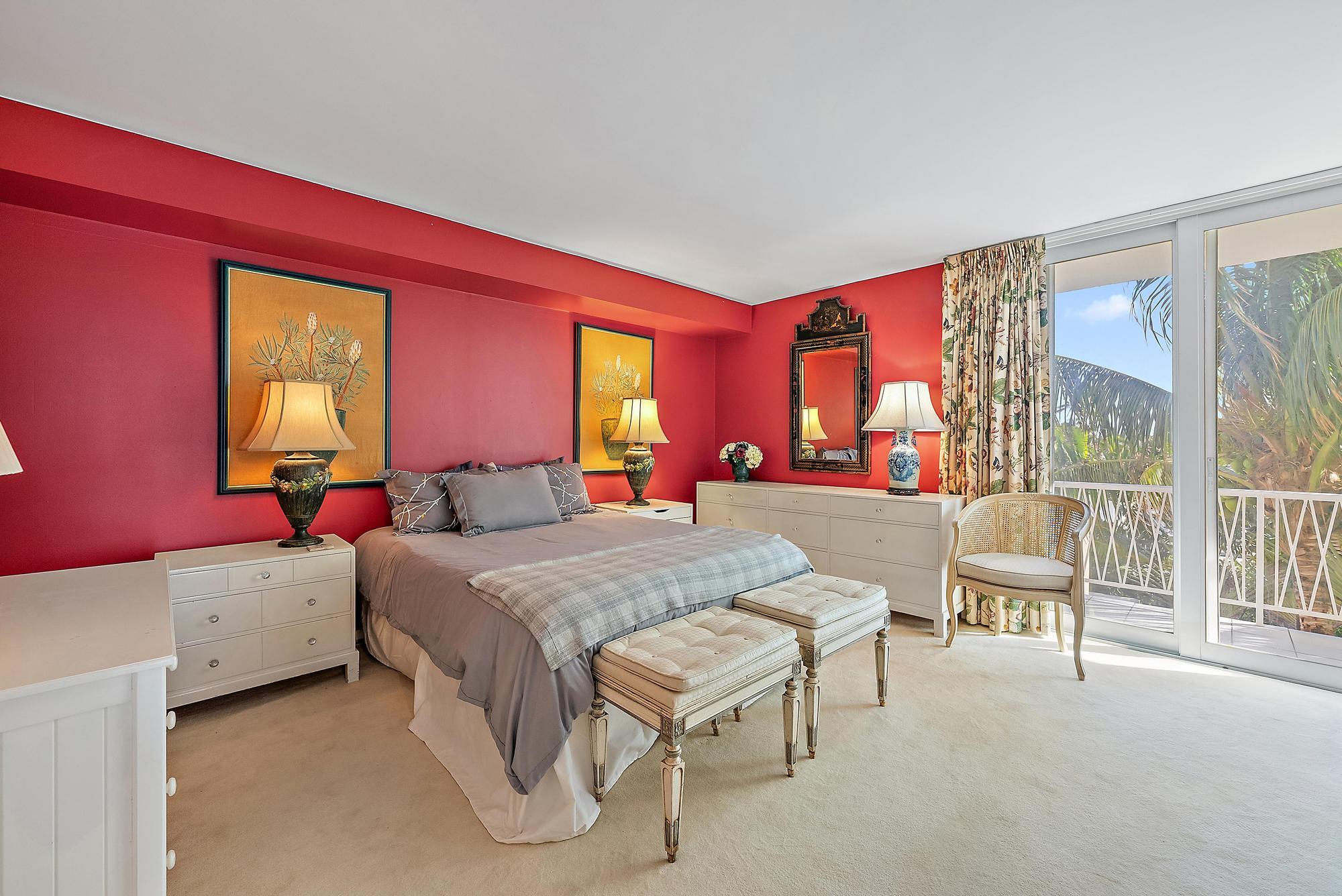 170 Chilean Avenue, Unit 4B Palm Beach, FL 33480 - Photo 12 of 25 Primary bedroom