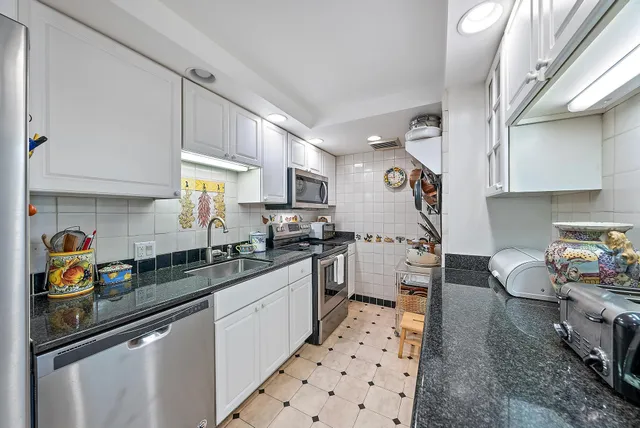 $12,500 | 170 Chilean Avenue, Unit 4B, Palm Beach, FL 33480