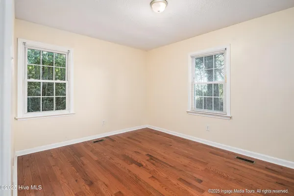 $189,900 | 305 British Road, Kinston, NC 28501