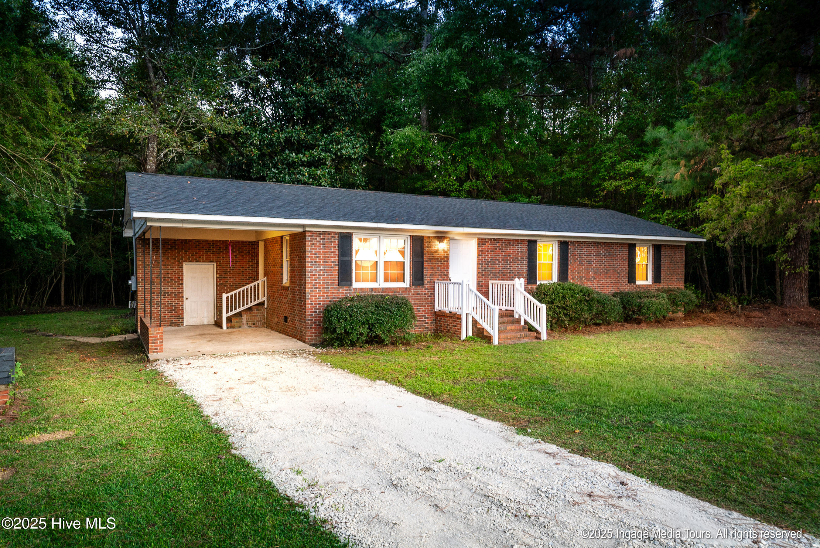 305 British Road Kinston, NC 28501 - Photo 2 of 30 20251006 MLS S_Nilsen 305 British Rd Kin