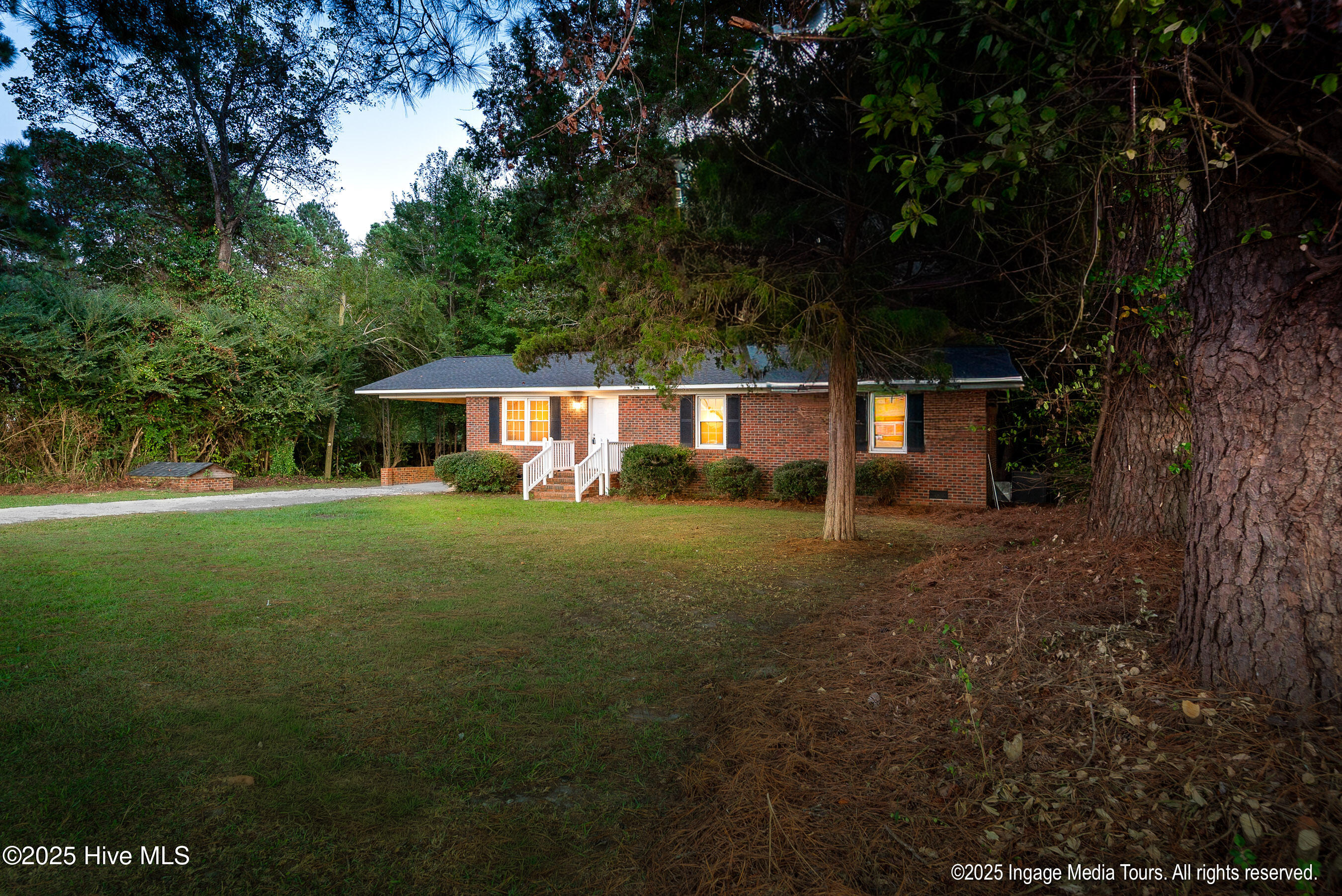305 British Road Kinston, NC 28501 - Photo 2 of 30 20251006 MLS S_Nilsen 305 British Rd Kin