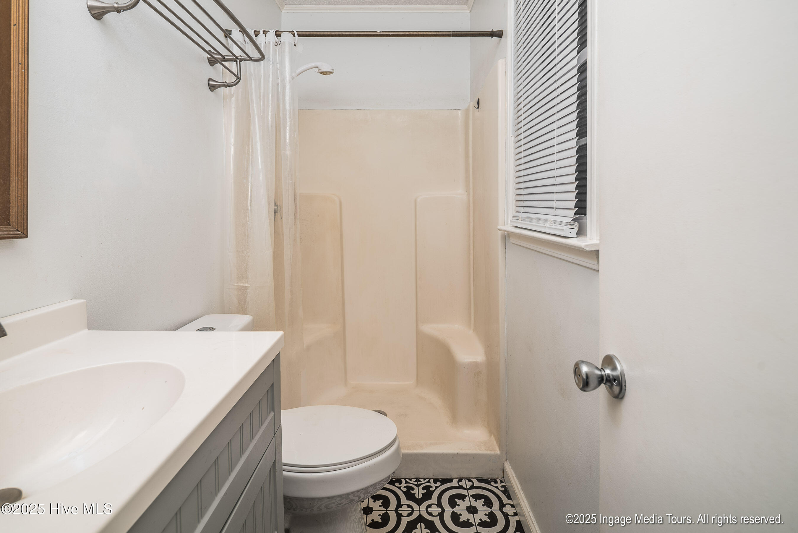 305 British Road Kinston, NC 28501 - Photo 21 of 30 20251006 MLS S_Nilsen 305 British Rd Kin