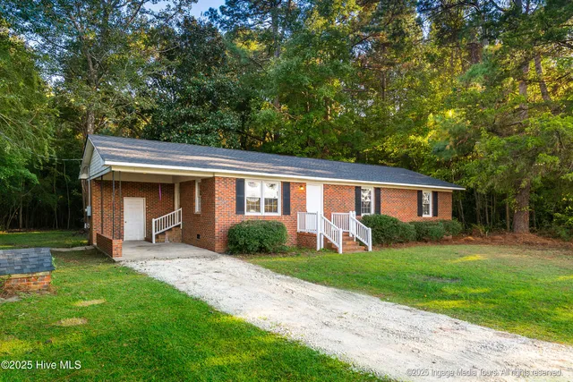 $199,000 | 305 British Road, Kinston, NC 28501