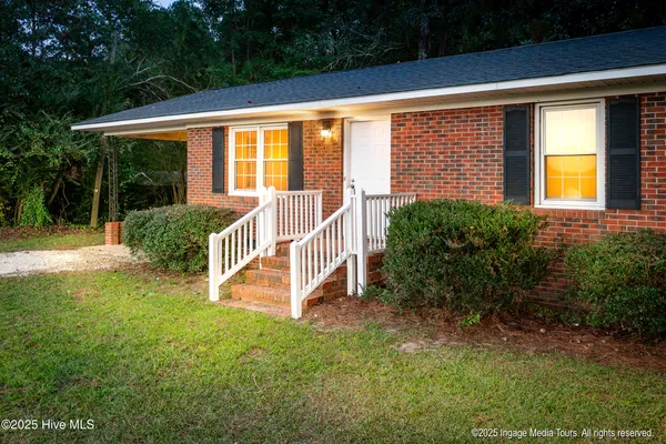 $189,900 | 305 British Road, Kinston, NC 28501