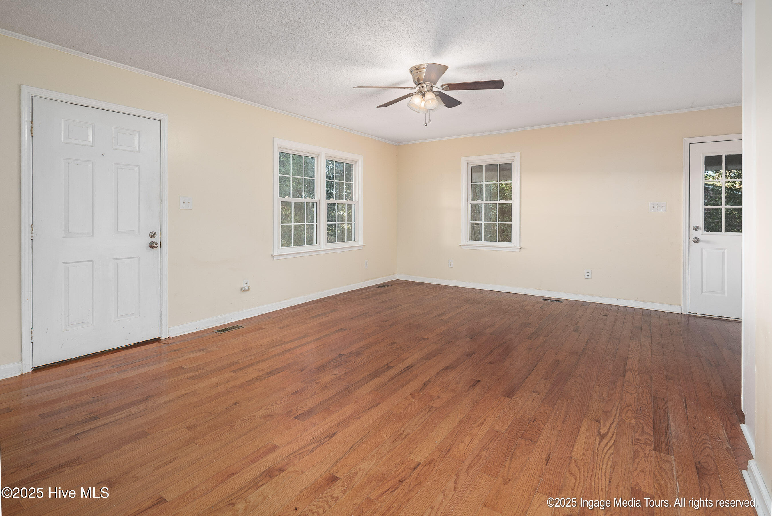 305 British Road Kinston, NC 28501 - Photo 6 of 30 20251006 MLS S_Nilsen 305 British Rd Kin