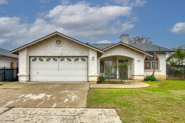 $320,000 | 4892 East Grove Avenue, Fresno, CA 93725