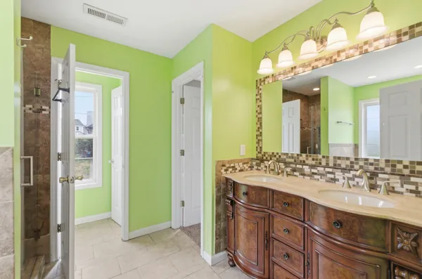 $395,000 | 1353 Mountain Way, Clarksville, TN 37043