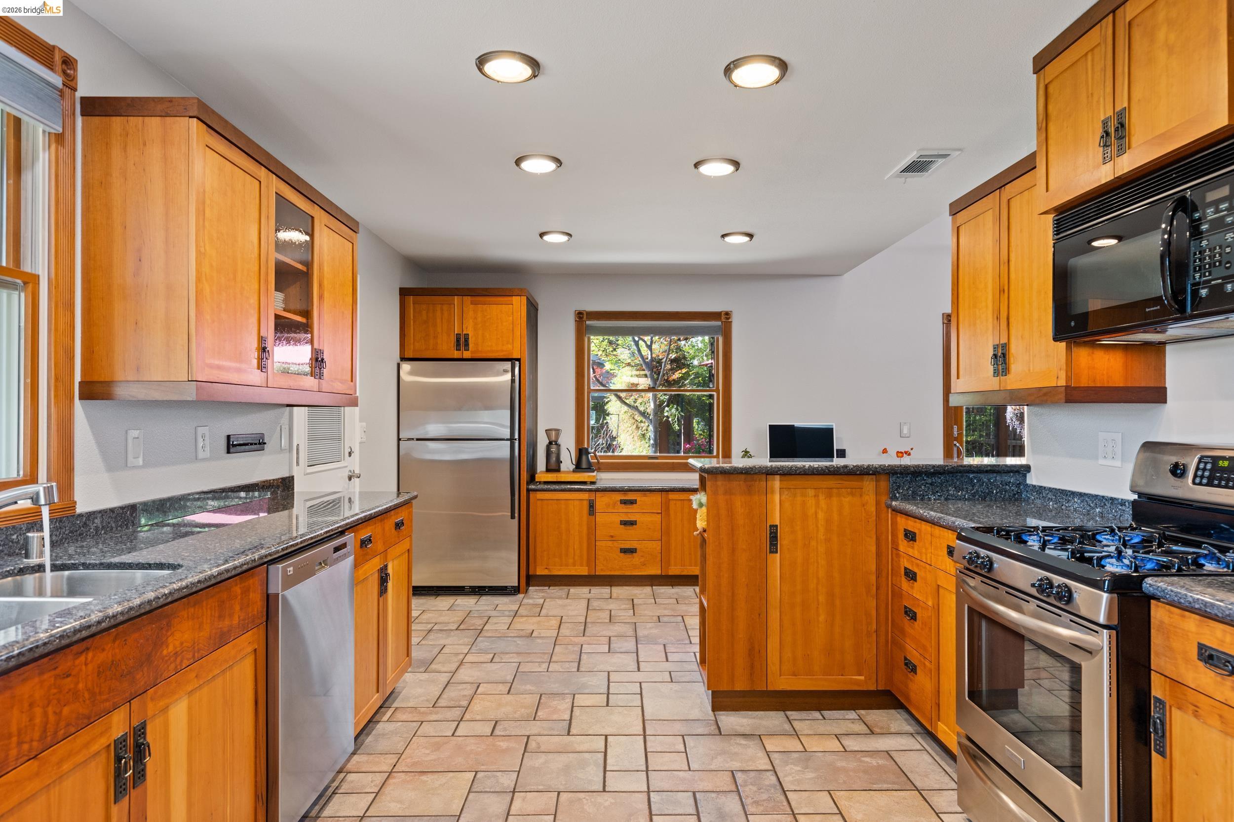 5502 Sparas Street Loomis, CA 95650 - Photo 14 of 34