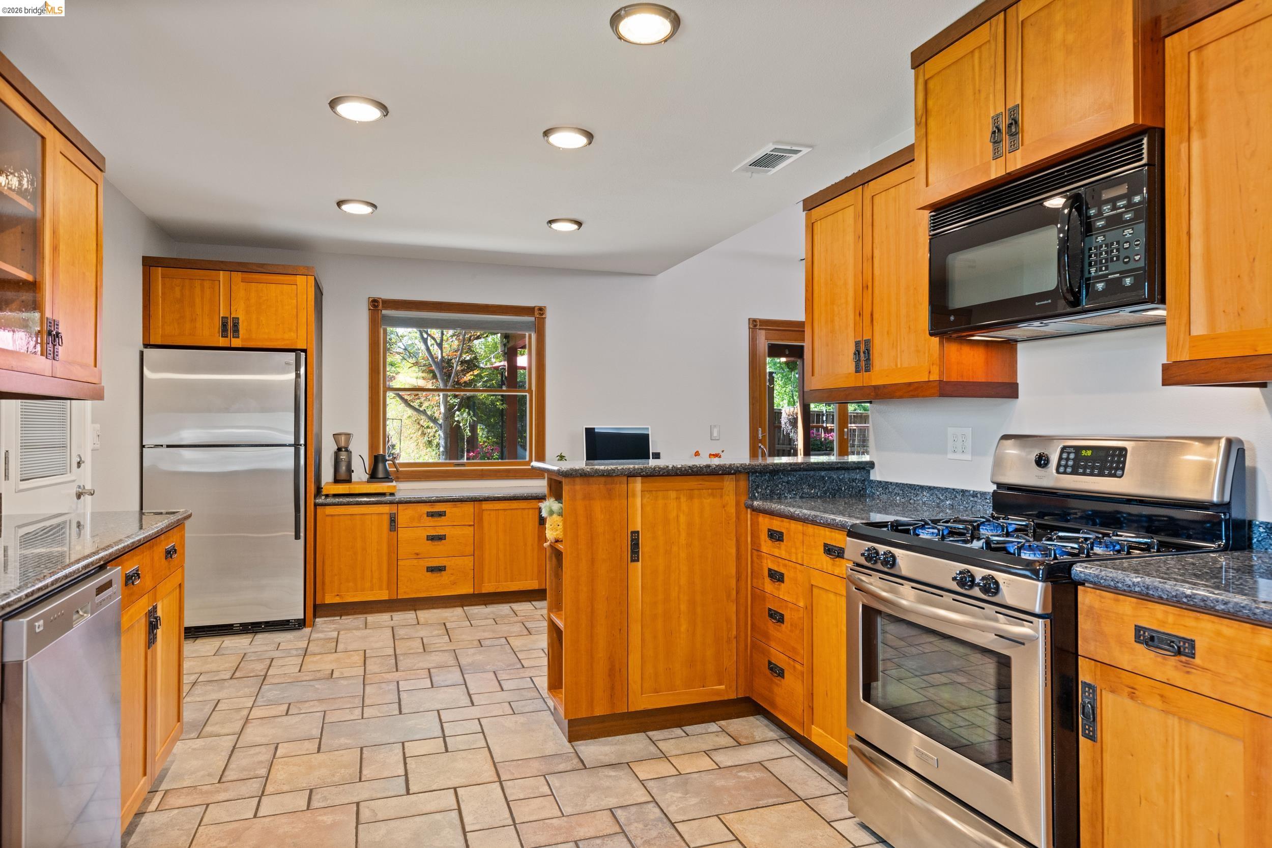 5502 Sparas Street Loomis, CA 95650 - Photo 15 of 34
