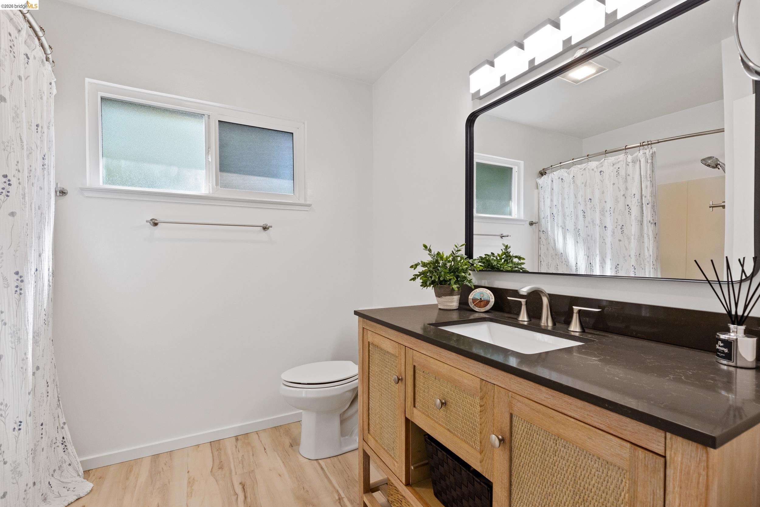 5502 Sparas Street Loomis, CA 95650 - Photo 8 of 34