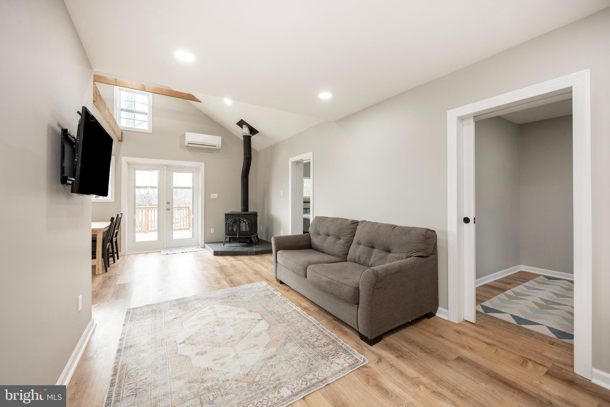 107 Fulmer Road Perkiomenville, PA 18074 - Photo 6 of 40 Living Room