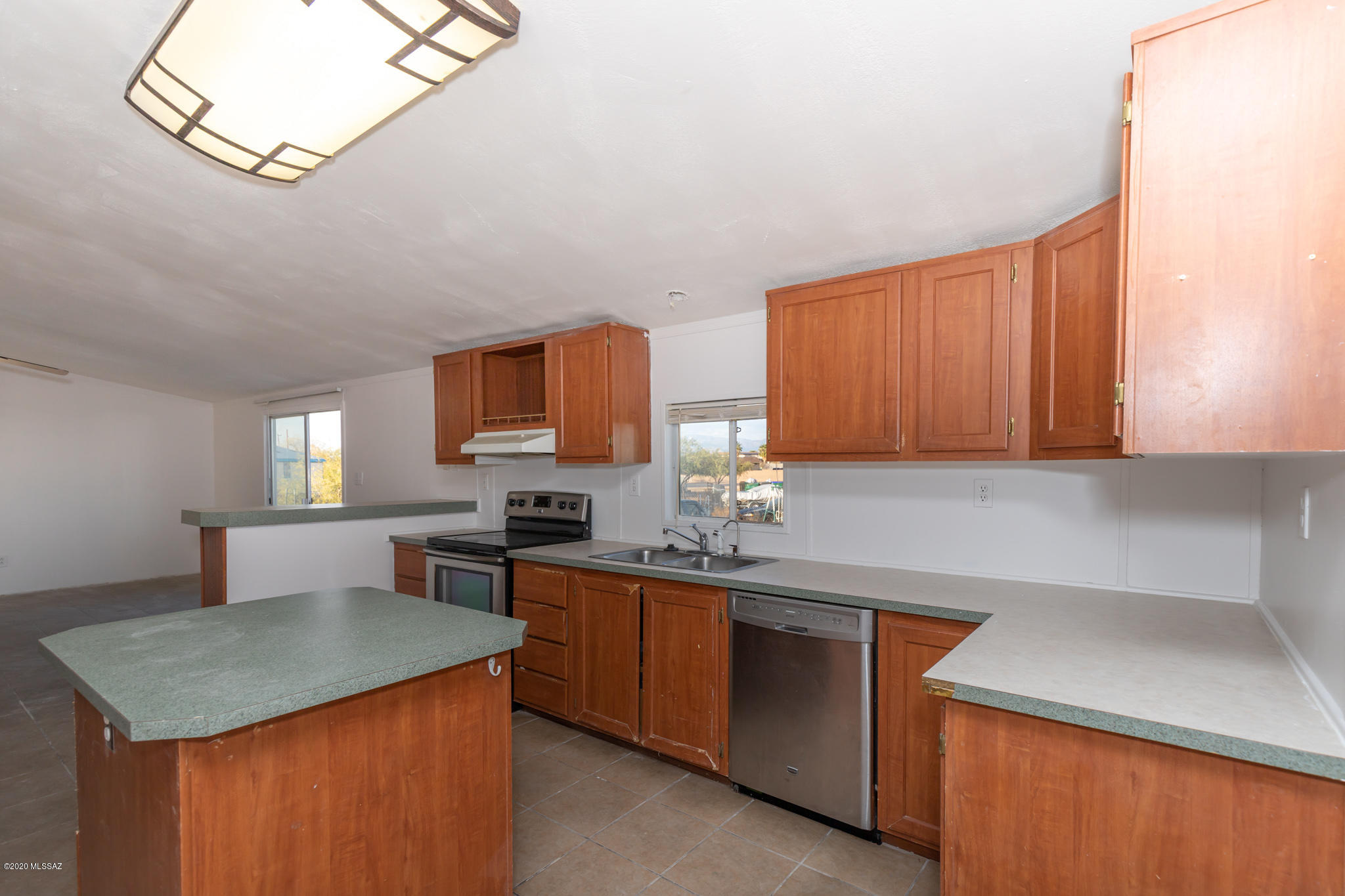 6022 East Hermans Road Tucson, AZ 85756 - Photo 14 of 37 Gallery Image 14