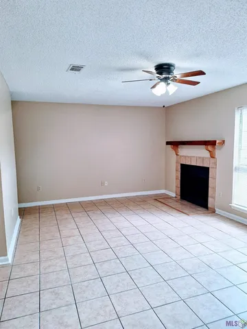$1,100 | 155 Marilyn Drive, Unit 44A, Baton Rouge, LA 70815