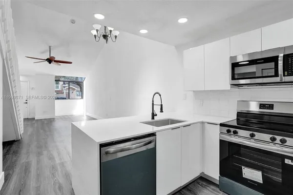$3,000 | 1818 Adventure Place, North Lauderdale, FL 33068