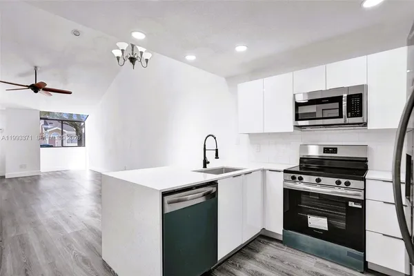 $3,000 | 1818 Adventure Place, North Lauderdale, FL 33068