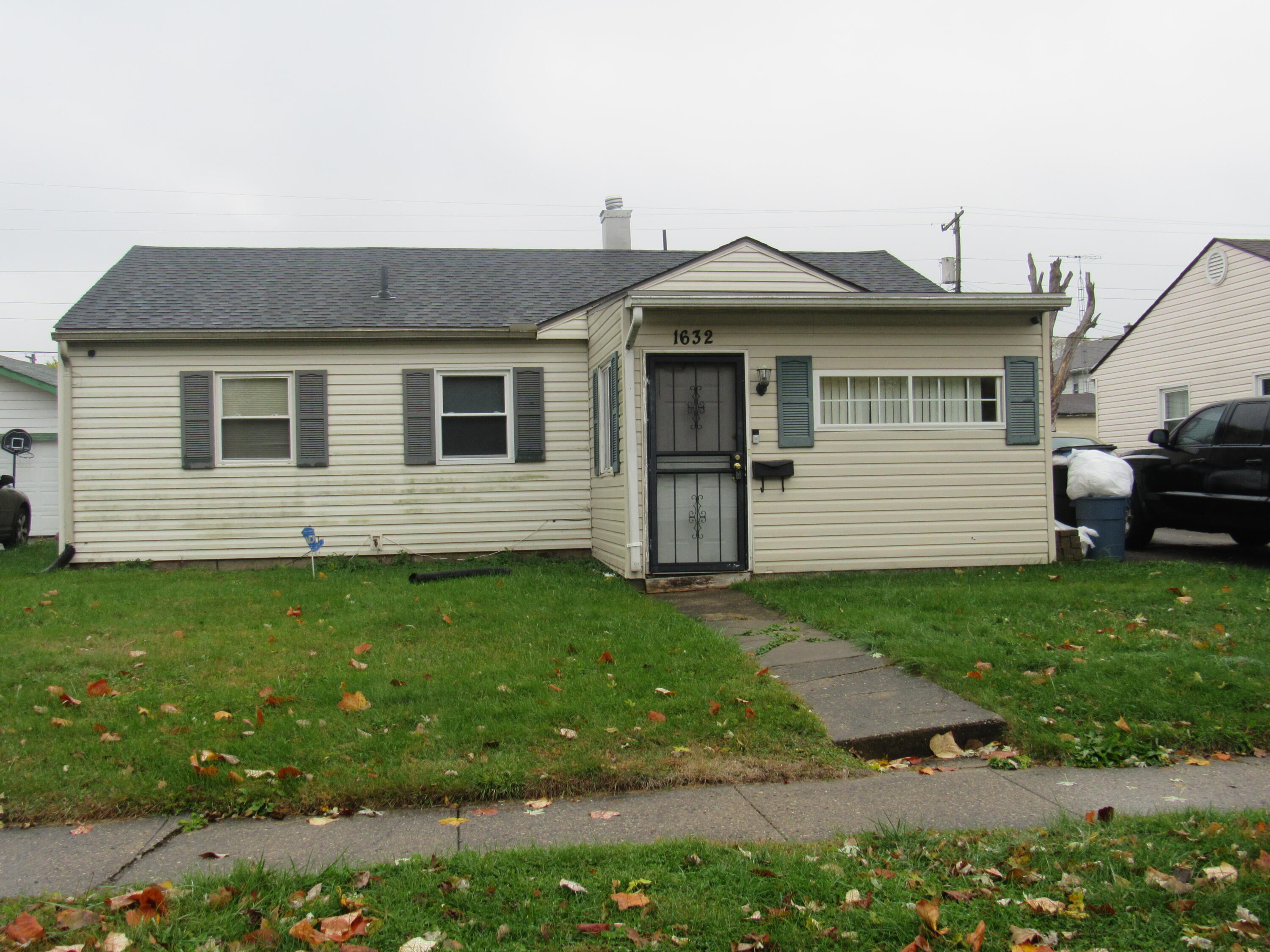 1632 Springmont Avenue Springfield, OH 45506 - Photo 1 of 13 Gallery Image 1