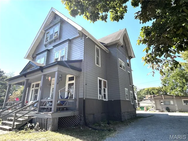 $149,900 | 326 Portland Avenue, Belleville, IL 62220