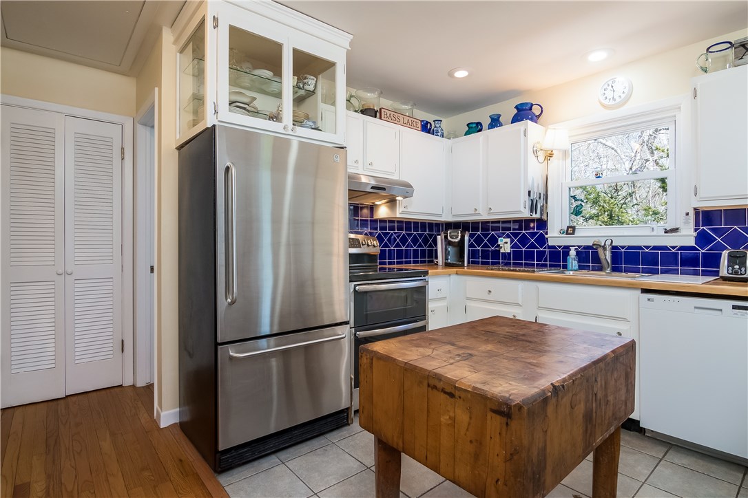 68 Verdi Road Westerly, RI 02891 - Photo 13 of 28