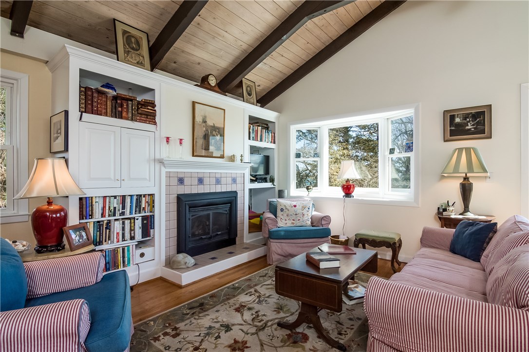 68 Verdi Road Westerly, RI 02891 - Photo 9 of 28