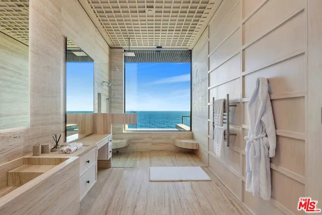 $34,999,000 | 11824 Ellice Street, Malibu, CA 90265