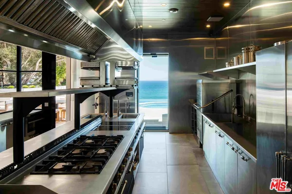 $29,999,999 | 11824 Ellice Street, Malibu, CA 90265