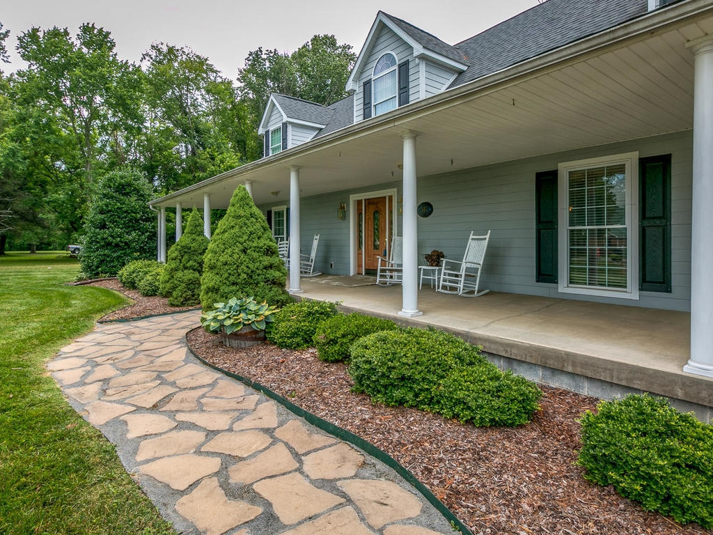 147 El Bowers Road Elizabethton, TN 37643 - Photo 3 of 36 Photo 3