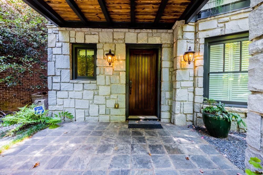 470 Hamilton Street Southeast Atlanta, GA 30316 - Photo 3 of 65