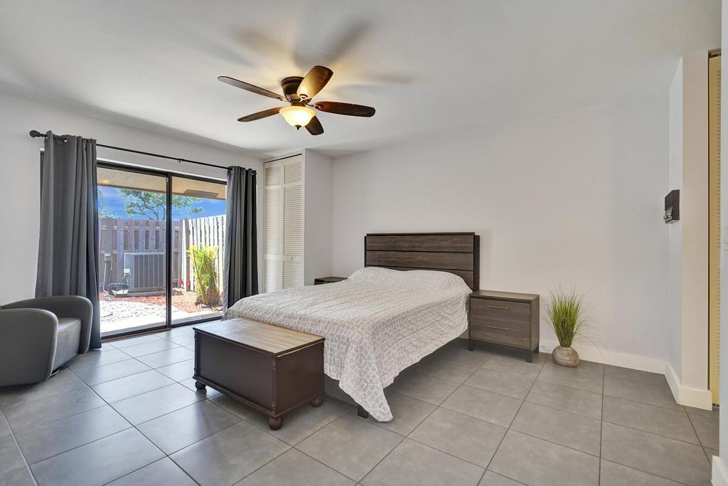 11159 Oakdale Road Boynton Beach, FL 33437 - Photo 9 of 23 Primary Suite