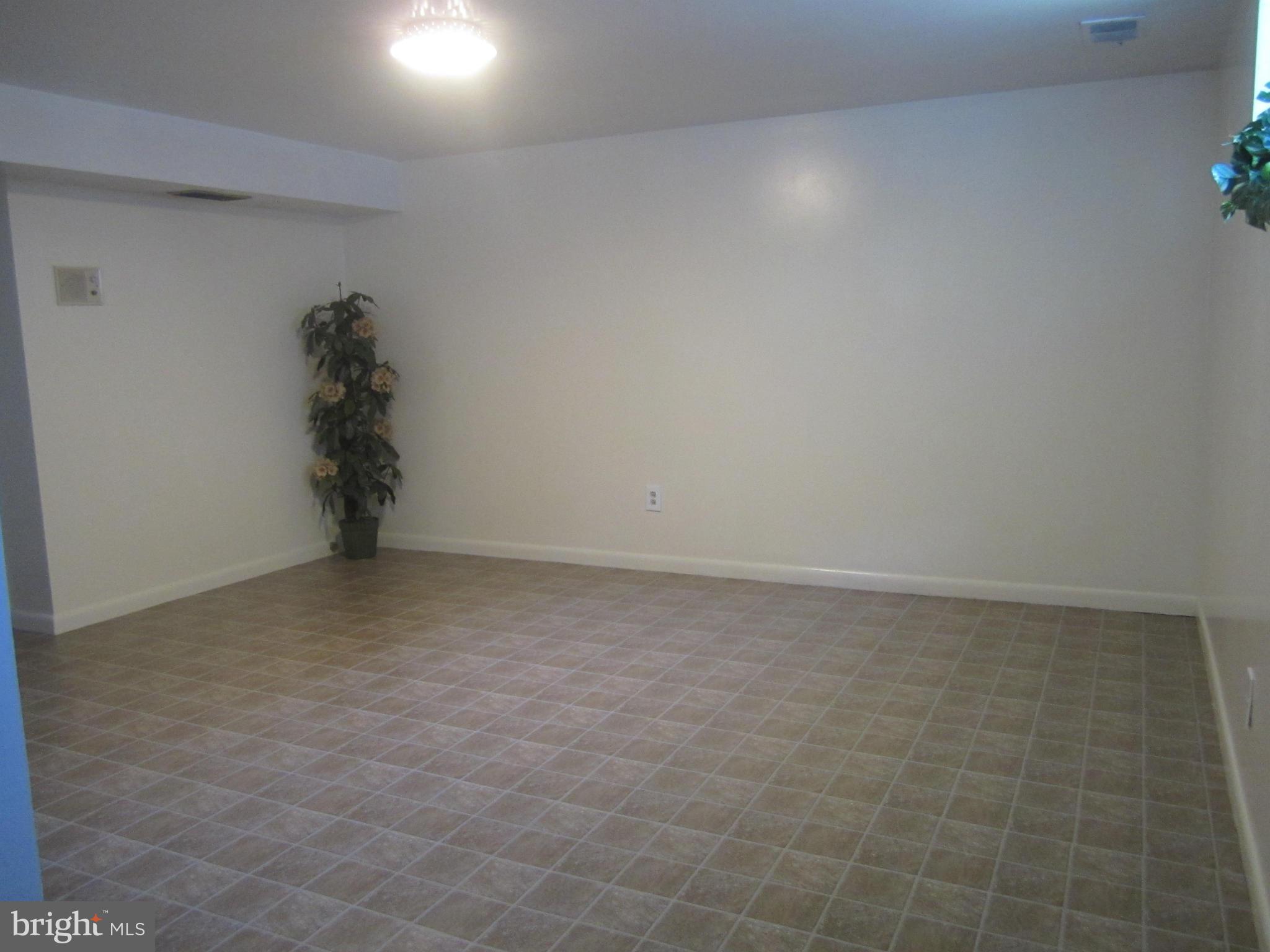 911 Grovehill Road Baltimore, MD 21227 - Photo 12 of 15 Basement