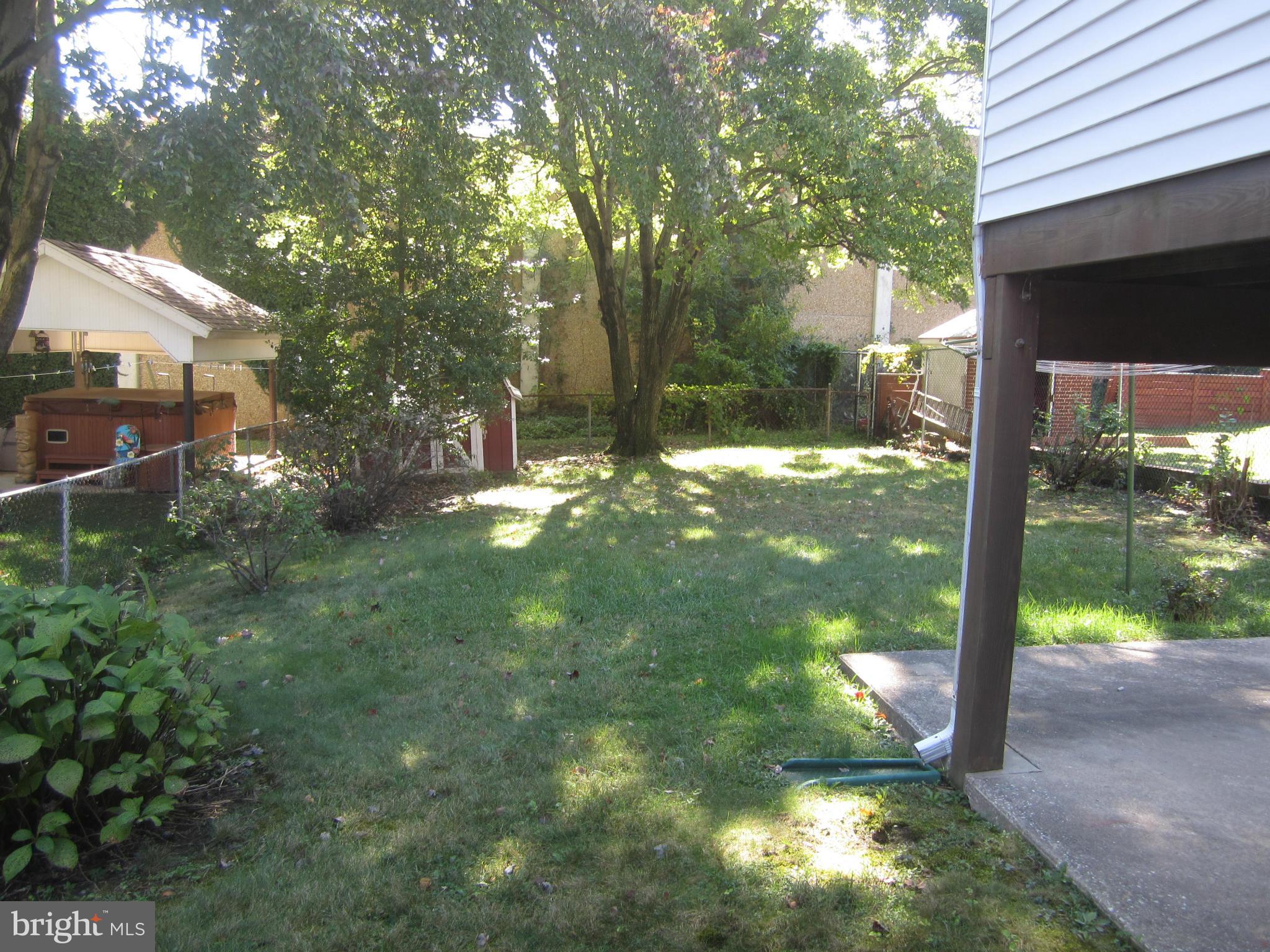 911 Grovehill Road Baltimore, MD 21227 - Photo 13 of 15 Exterior (Rear)