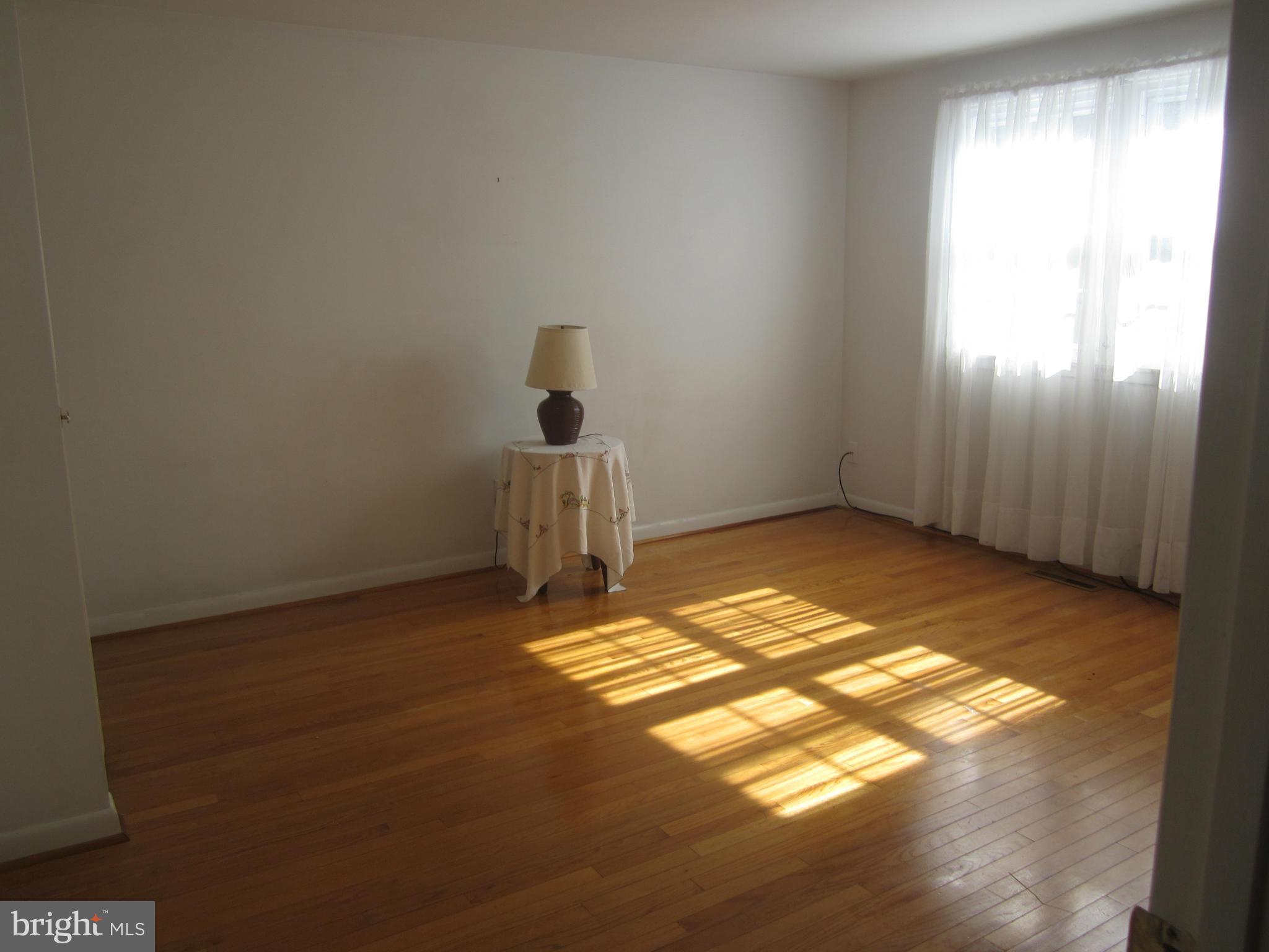 911 Grovehill Road Baltimore, MD 21227 - Photo 7 of 15 Bedroom (Master)