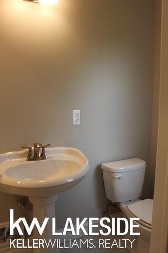 1035 Cadieux Road Grosse Pointe Park, MI 48230 - Photo 23 of 32